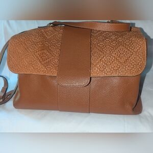 Valentina Fiore Messenger Brown Woven Shoulder Bag.